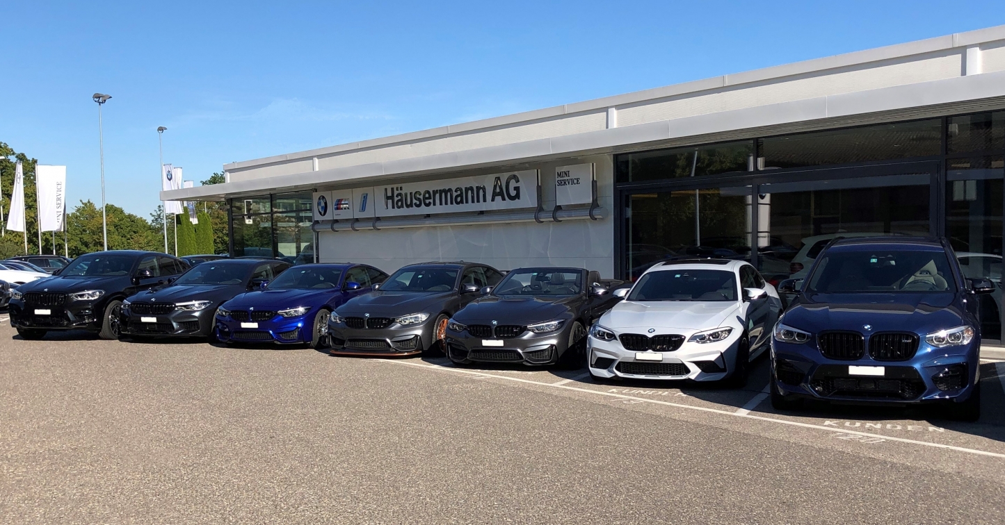 BMW M Flotte vor der Garage Häusermann in Aarau.